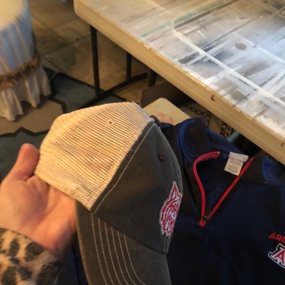 U of A  bundle - Picture 6 of 6